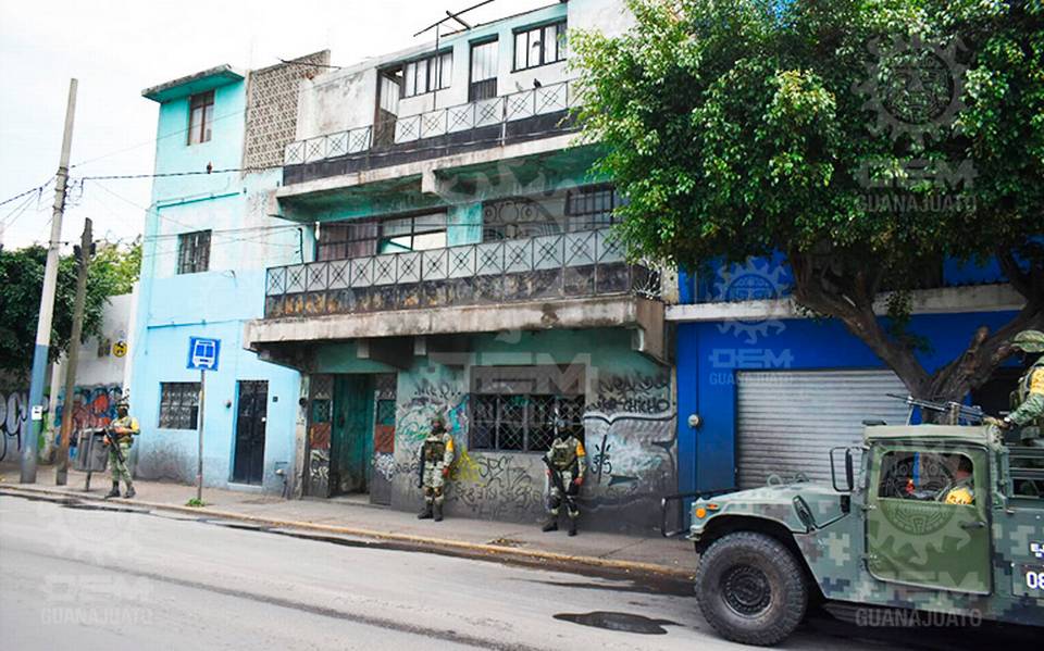 Revisan vivienda abandonada del Mariano Escobedo - Noticias Vespertinas |  Noticias Locales, Policiacas, sobre México, Guanajuato y el Mundo