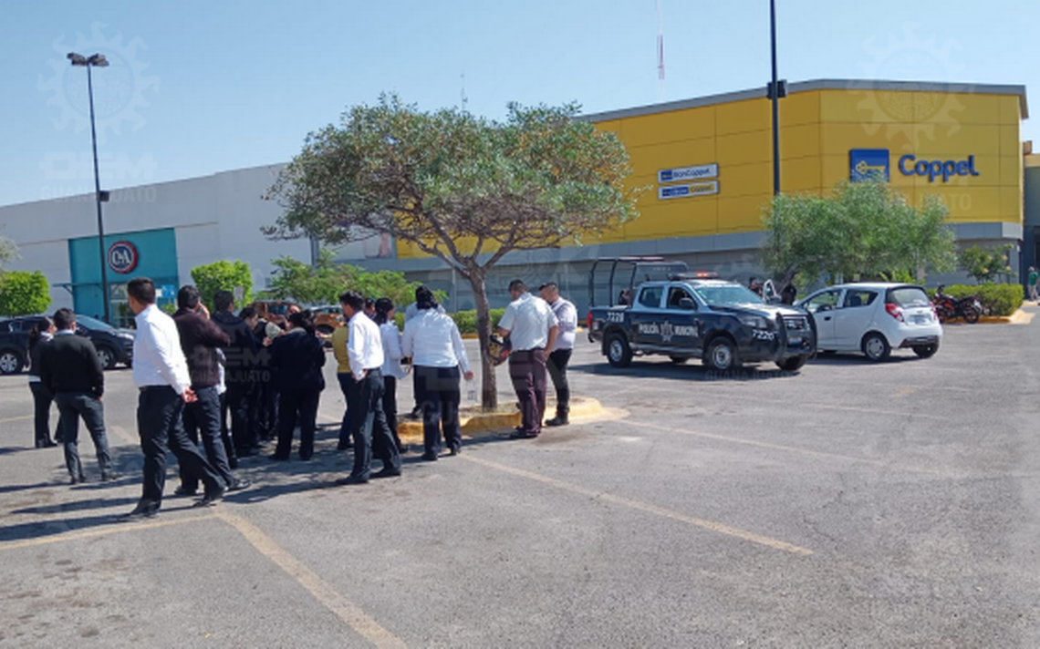 Desalojan alrededor de 40 empleados de tienda departamental en Celaya por  amenaza [Video] - Noticias Vespertinas | Noticias Locales, Policiacas,  sobre México, Guanajuato y el Mundo