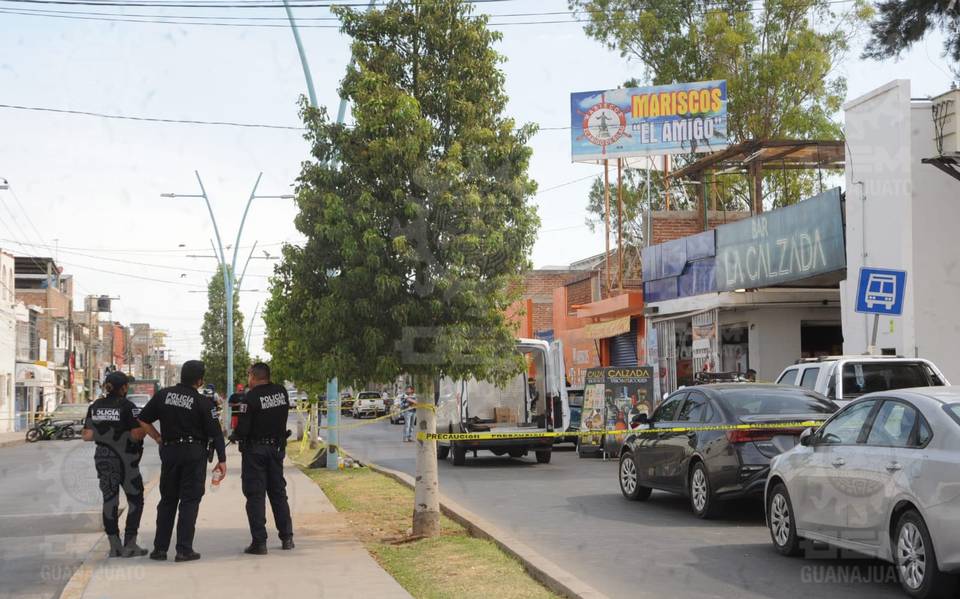 Grupo armado mata a dos en restaurante; una mujer resultó herida - Noticias  Vespertinas | Noticias Locales, Policiacas, sobre México, Guanajuato y el  Mundo